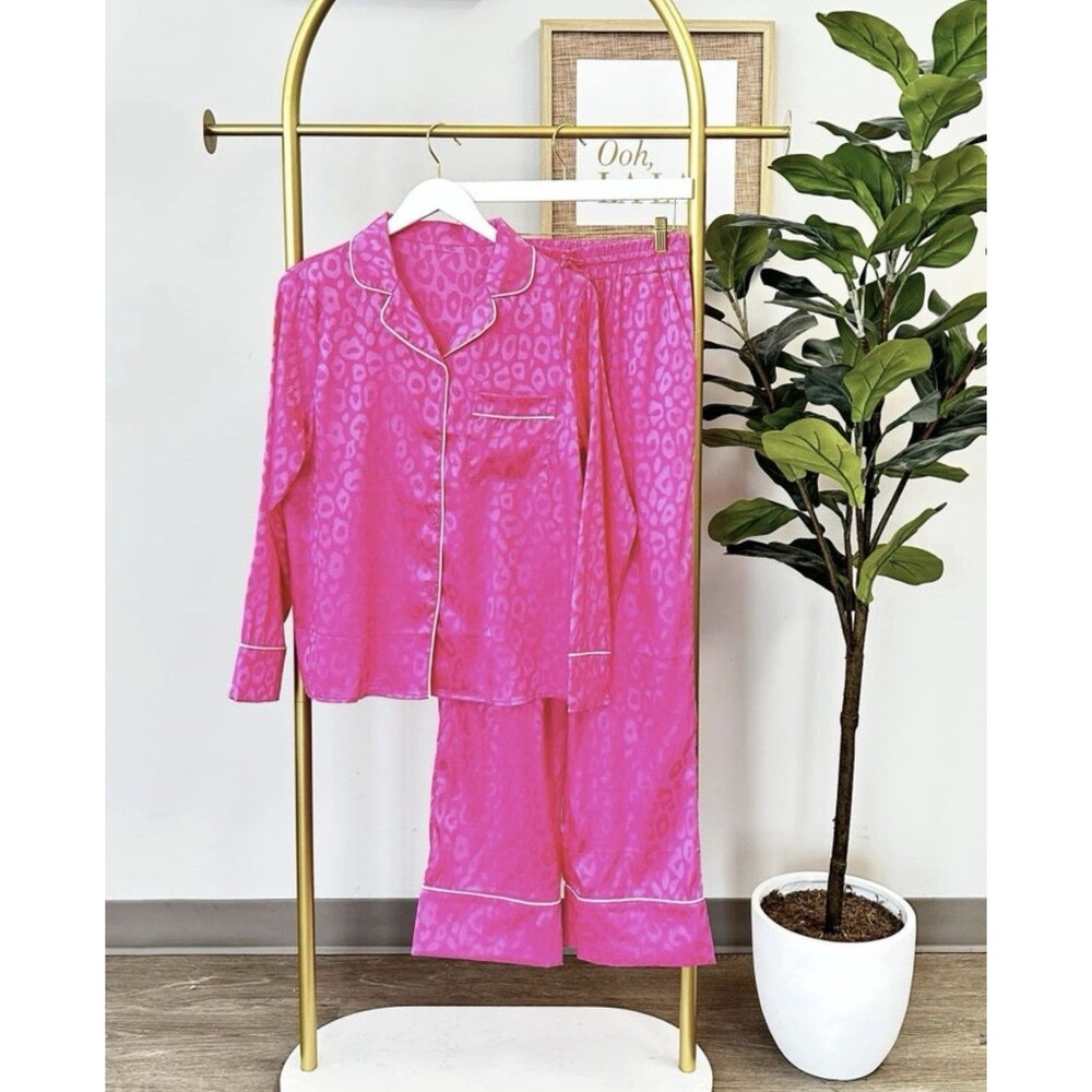 Hot Pink Long Sleeve Pajama Set Size S Cheetah Print Silky